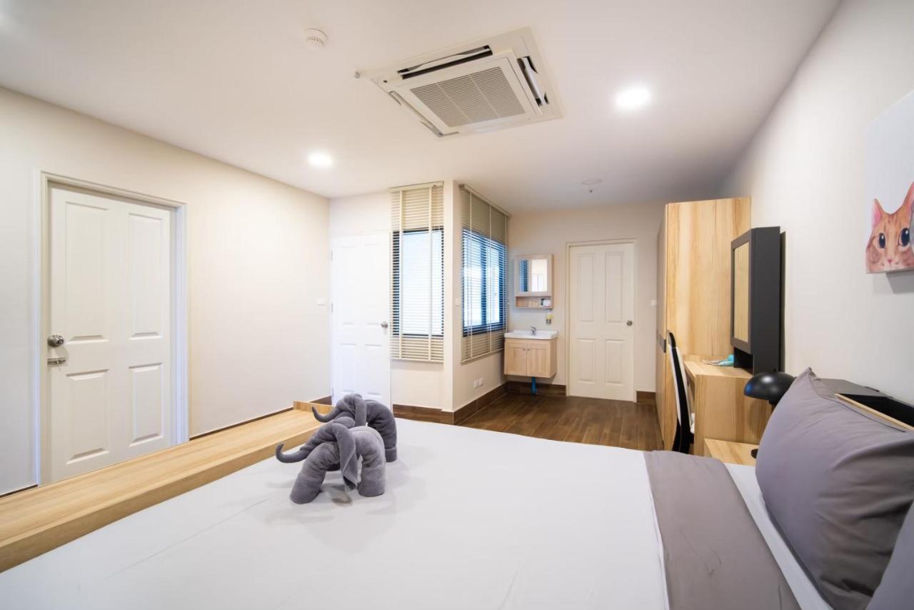 Patong Tower Beach Apartment By Seesea Buitenkant foto